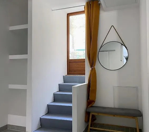 Apartament Le Cosy - T2 Avec Petite Cour Dans Centre Historique De *